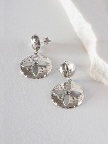 Silver-earrings-mother-of-pearl